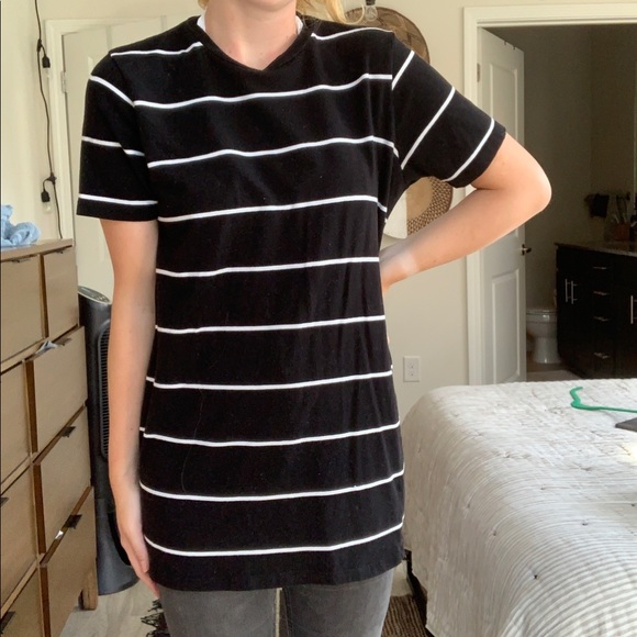 💀BOGO FREE Brandy Melville Striped T Shirt Tunic - Picture 4 of 4